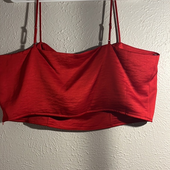 2 for $30 Express crop top - Picture 5 of 7